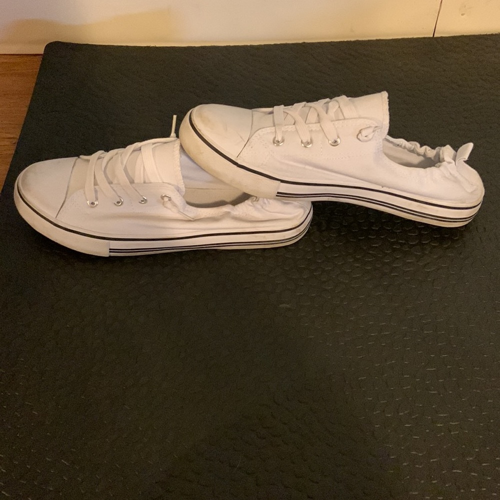 Shoes - Picture 3 of 6